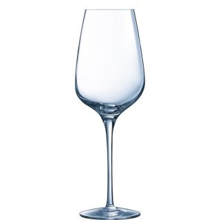 Auf 0,1 und 0,2 Liter Geeichtes Weinglas von Chef und Sommelier aus der Serie Sublym mit einem Inhalt von fünfundvierzig Zentiliter